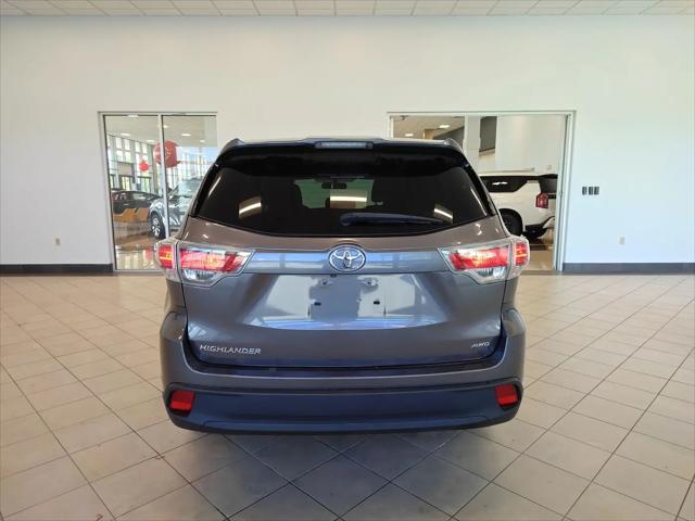 2016 Toyota Highlander LE V6