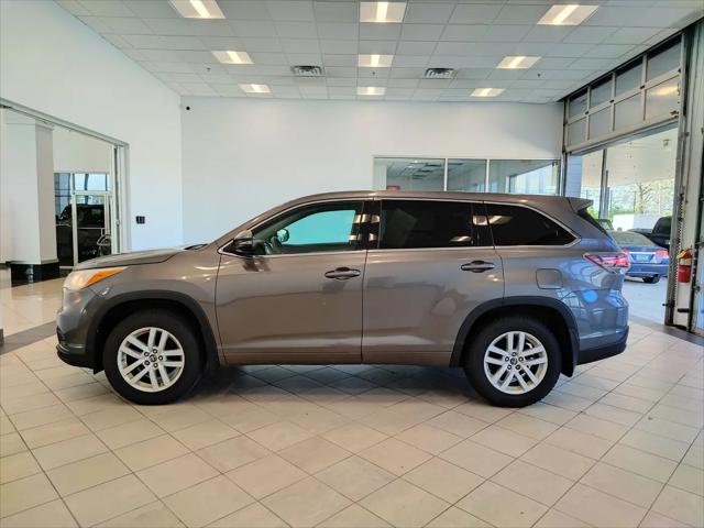 2016 Toyota Highlander LE V6
