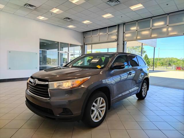 2016 Toyota Highlander LE V6