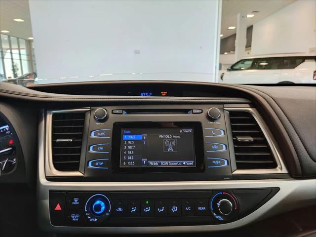 2016 Toyota Highlander LE V6
