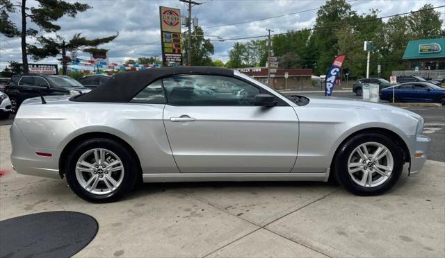 2013 Ford Mustang V6