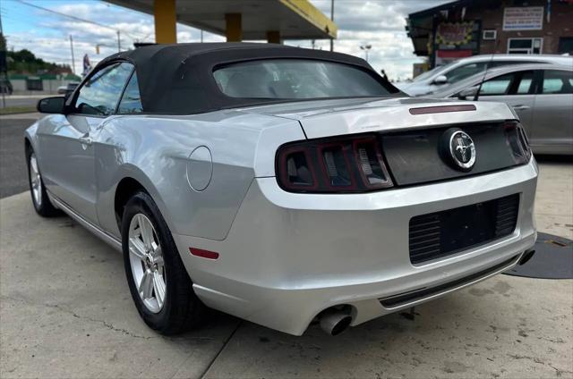 2013 Ford Mustang V6