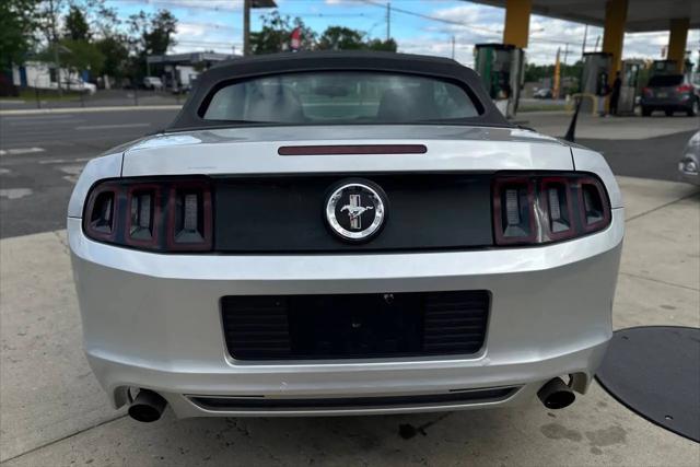 2013 Ford Mustang V6