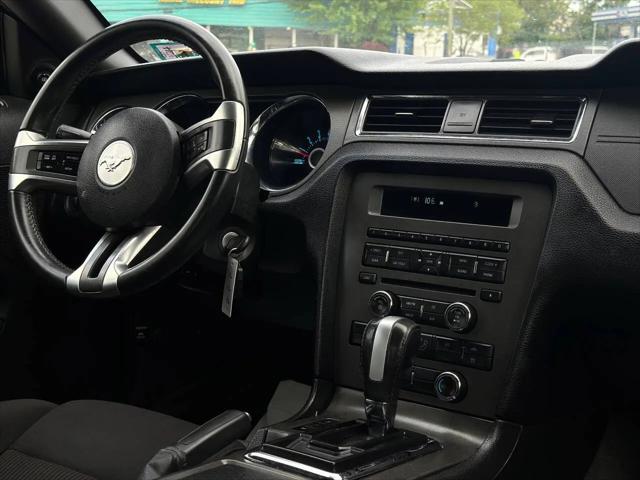 2013 Ford Mustang V6