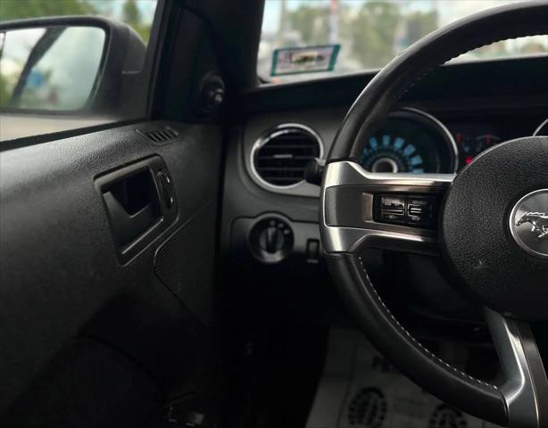 2013 Ford Mustang V6