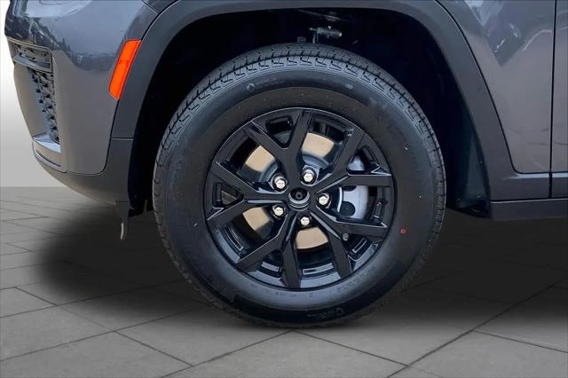 2026 Jeep Grand Cherokee Altitude 4x2