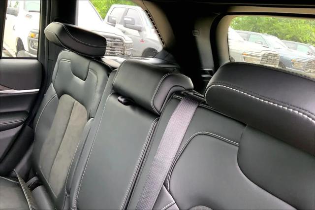 2026 Jeep Grand Cherokee Altitude 4x2