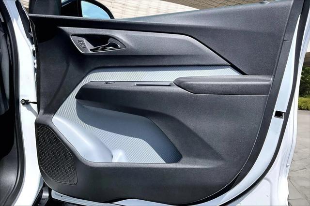 2027 Chevrolet Bolt LT FWD