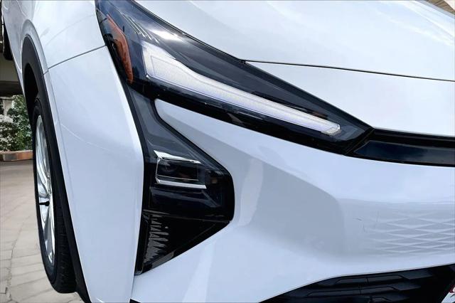 2027 Chevrolet Bolt LT FWD
