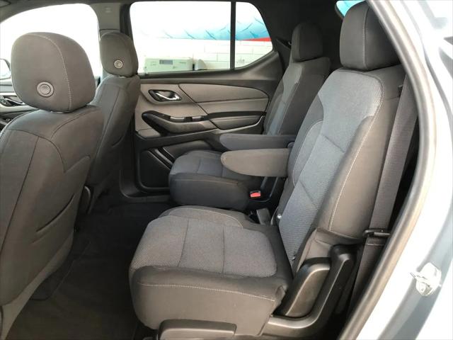 2023 Chevrolet Traverse AWD LT Cloth