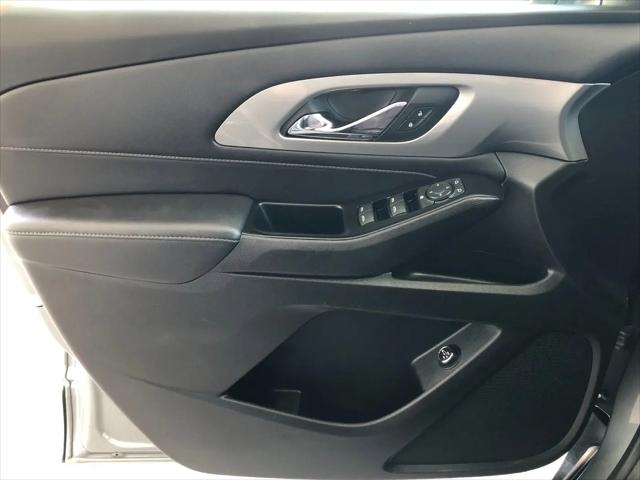 2023 Chevrolet Traverse AWD LT Cloth