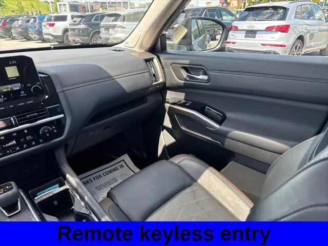 2025 Nissan Pathfinder Platinum 4WD