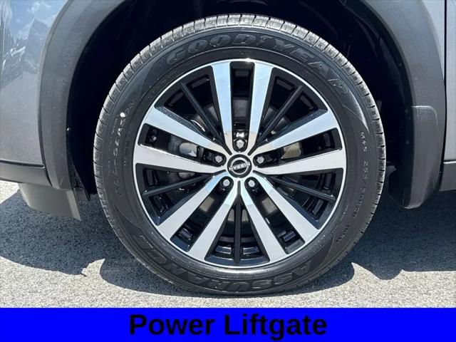 2025 Nissan Pathfinder Platinum 4WD
