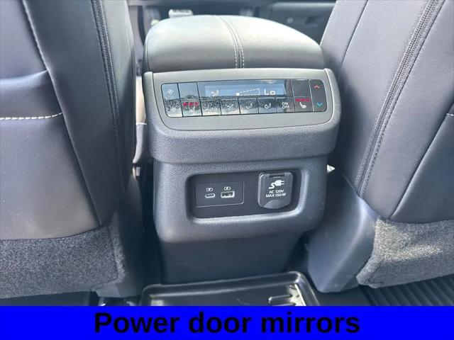 2025 Nissan Pathfinder Platinum 4WD