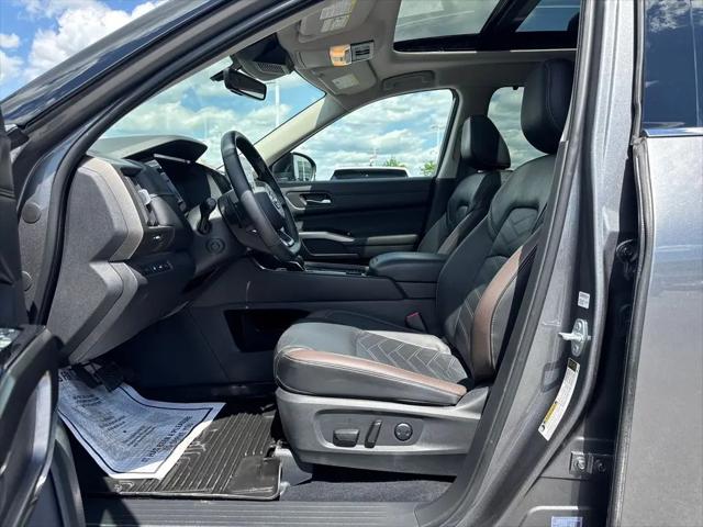 2025 Nissan Pathfinder Platinum 4WD