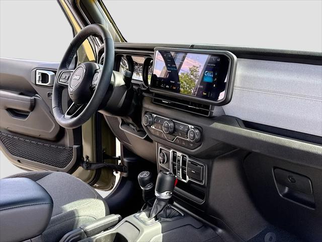 2025 Jeep Wrangler 4-Door Summit 4x4
