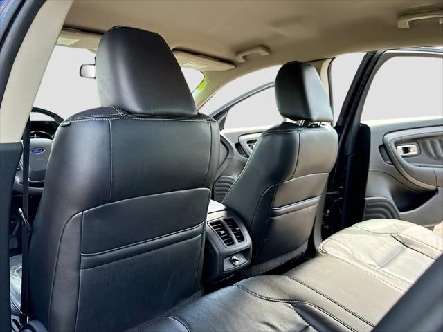 2011 Ford Taurus SEL
