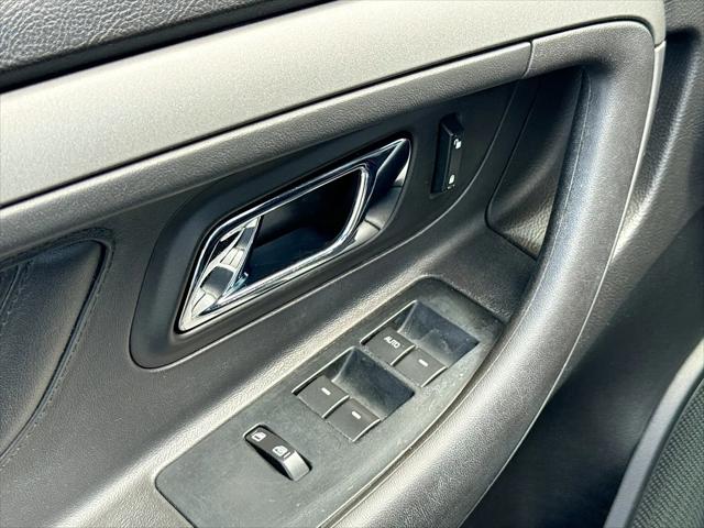 2011 Ford Taurus SEL