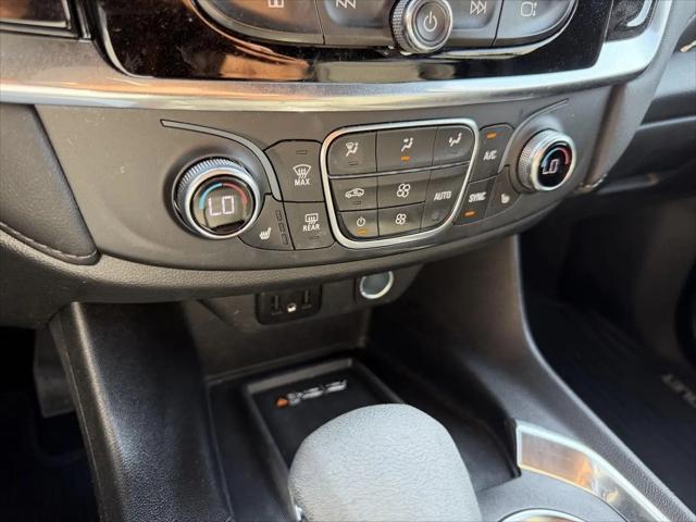 2023 Chevrolet Traverse FWD LT Cloth