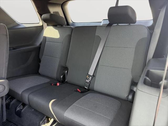 2023 Chevrolet Traverse FWD LT Cloth