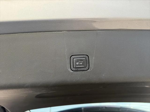 2023 Chevrolet Traverse FWD LT Cloth