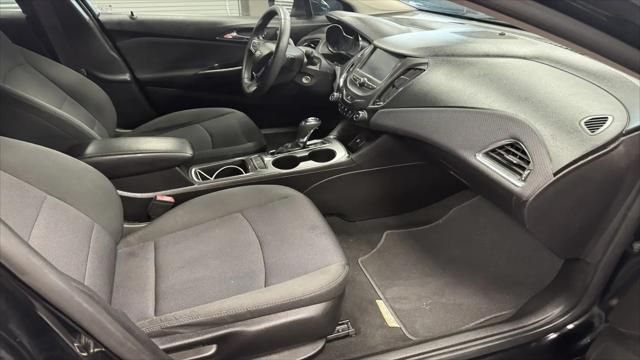 2017 Chevrolet Cruze LT Auto