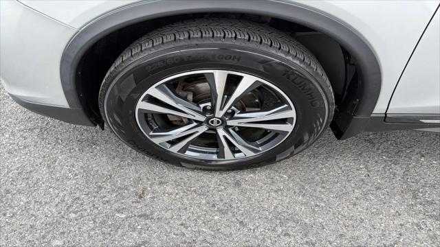 2017 Nissan Rogue SL