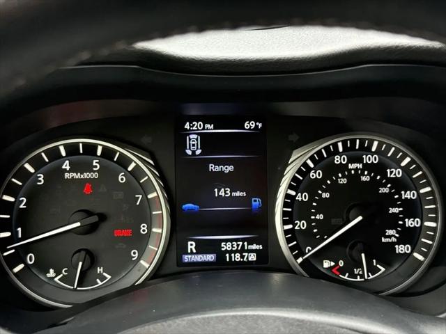 2022 INFINITI Q60 LUXE AWD