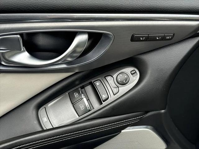 2022 INFINITI Q60 LUXE AWD
