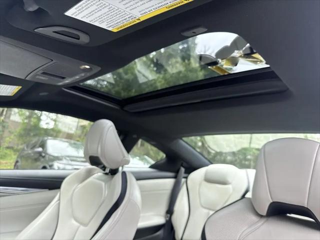 2022 INFINITI Q60 LUXE AWD