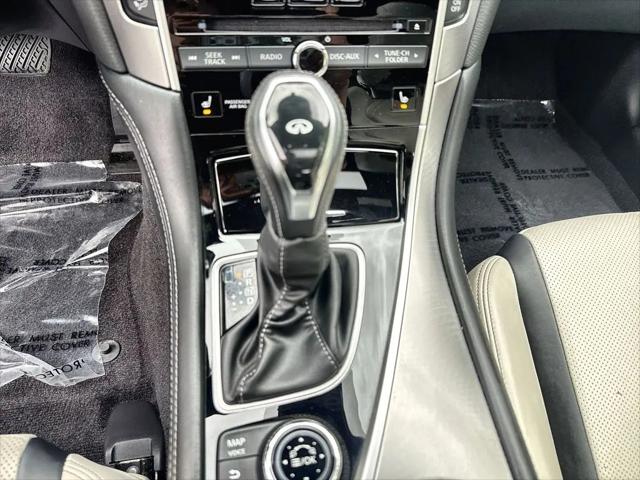 2022 INFINITI Q60 LUXE AWD