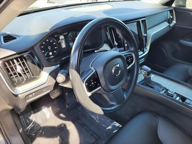 2021 Volvo V60 Cross Country T5