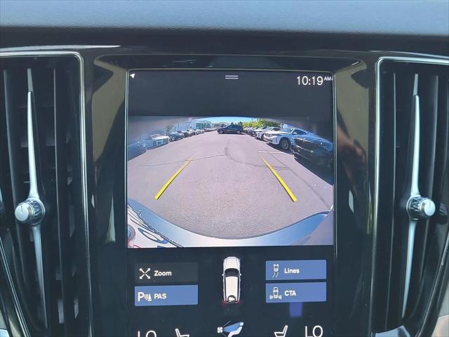 2021 Volvo V60 Cross Country T5