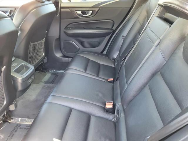 2021 Volvo V60 Cross Country T5