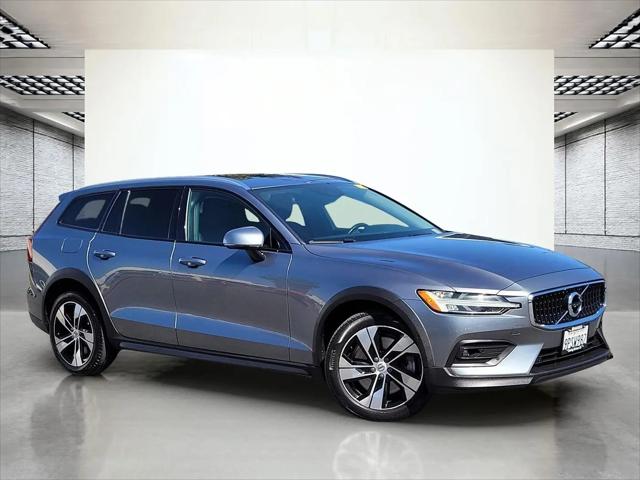 2021 Volvo V60 Cross Country T5