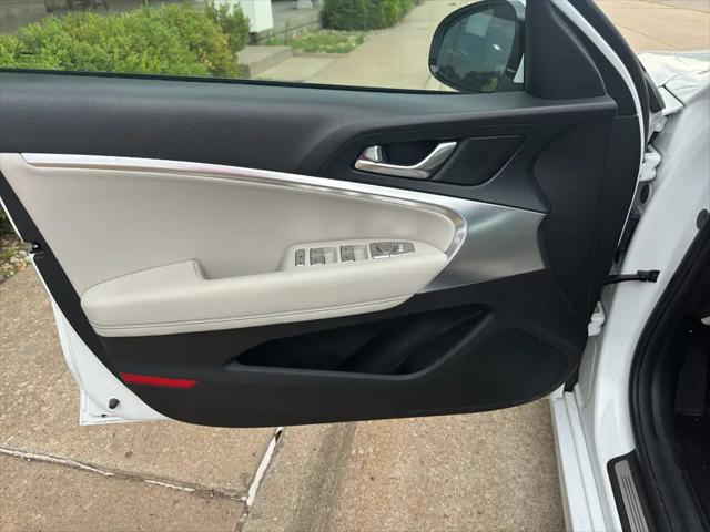 2025 Genesis G70 2.5T RWD