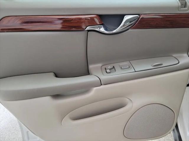 2005 Cadillac DeVille Livery