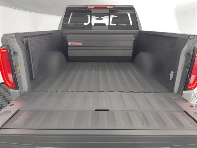 2022 GMC Sierra 1500 Limited 4WD Crew Cab Short Box AT4