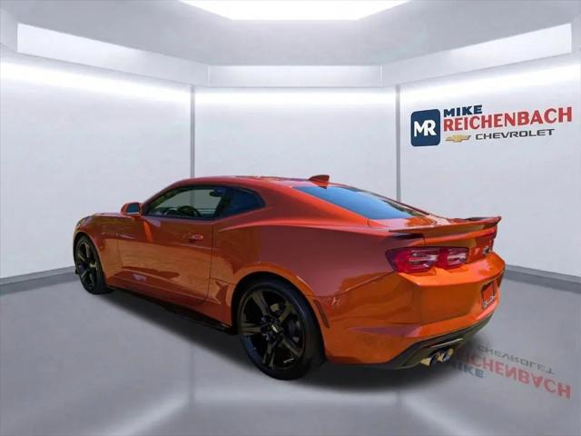 2022 Chevrolet Camaro RWD Coupe LT1