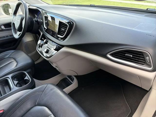 2020 Chrysler Pacifica Touring L