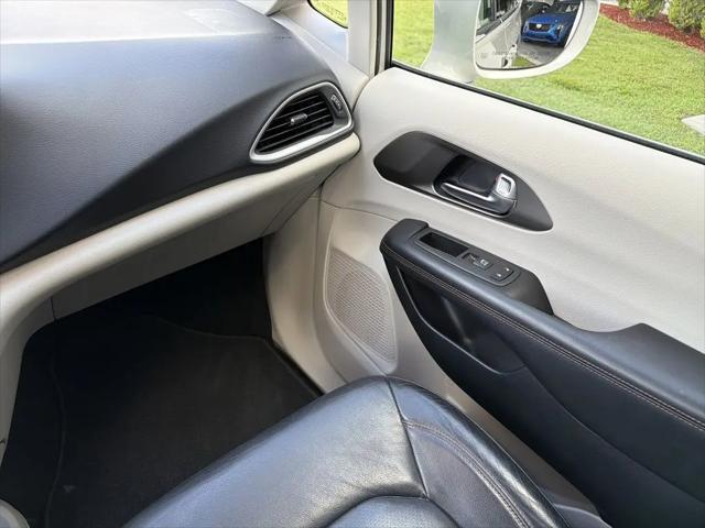 2020 Chrysler Pacifica Touring L