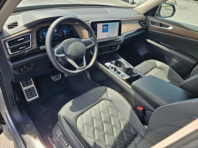 2025 Volkswagen Atlas 2.0T SEL Premium R-Line