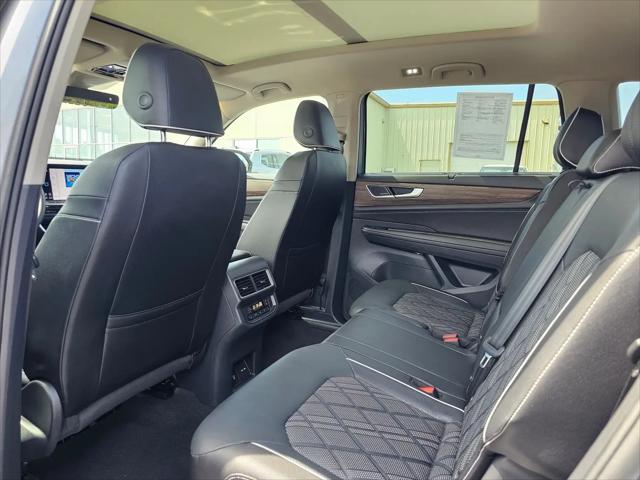 2025 Volkswagen Atlas 2.0T SEL Premium R-Line