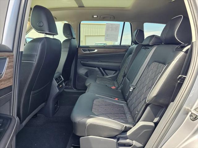 2025 Volkswagen Atlas 2.0T SEL Premium R-Line