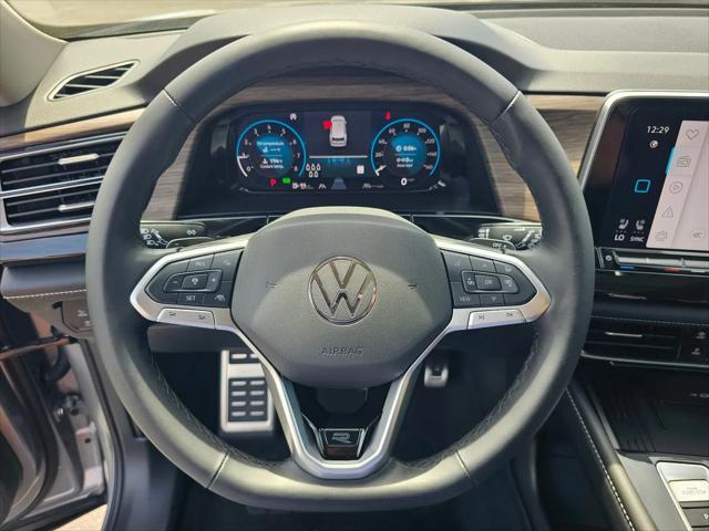 2025 Volkswagen Atlas 2.0T SEL Premium R-Line