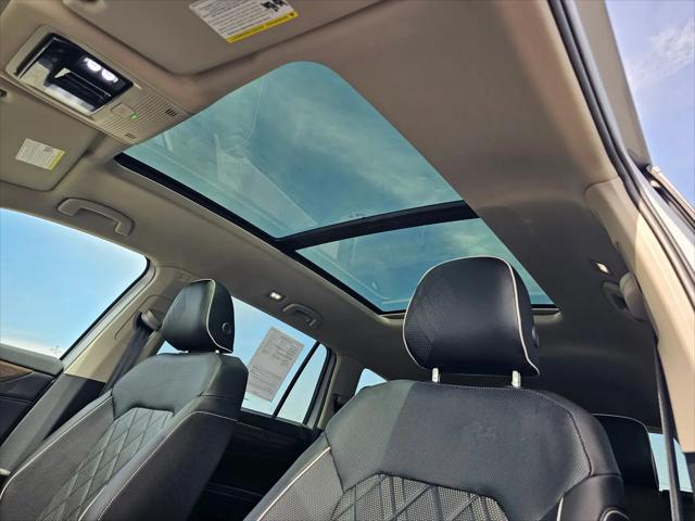 2025 Volkswagen Atlas 2.0T SEL Premium R-Line