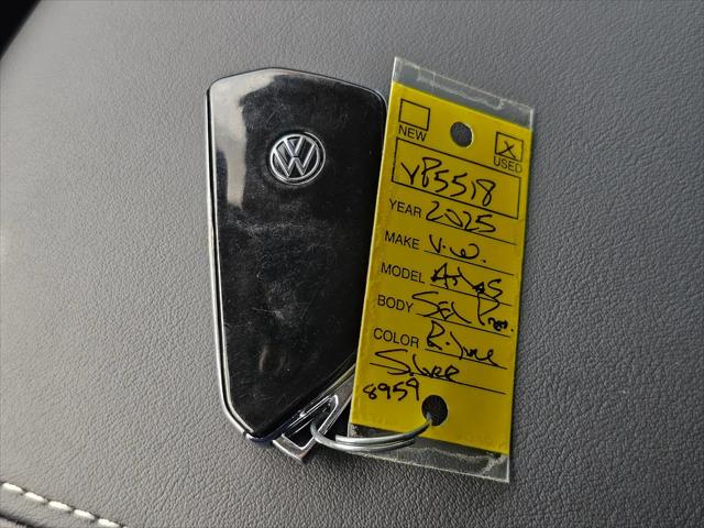 2025 Volkswagen Atlas 2.0T SEL Premium R-Line