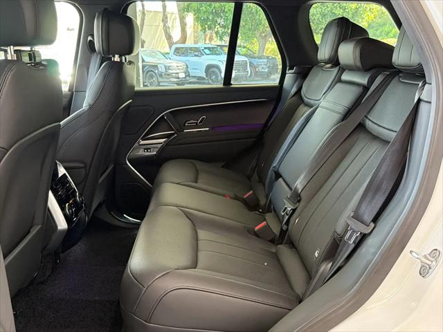 2026 Land Rover Range Rover P400 SE