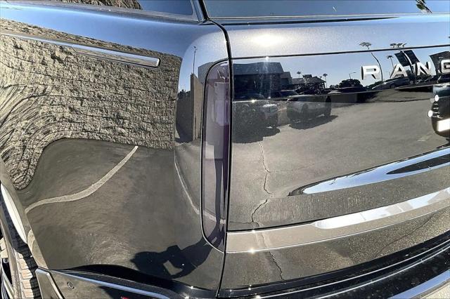 2026 Land Rover Range Rover P400 SE 7 Seat