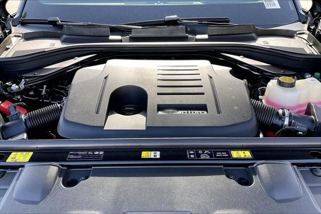2026 Land Rover Range Rover P400 SE 7 Seat